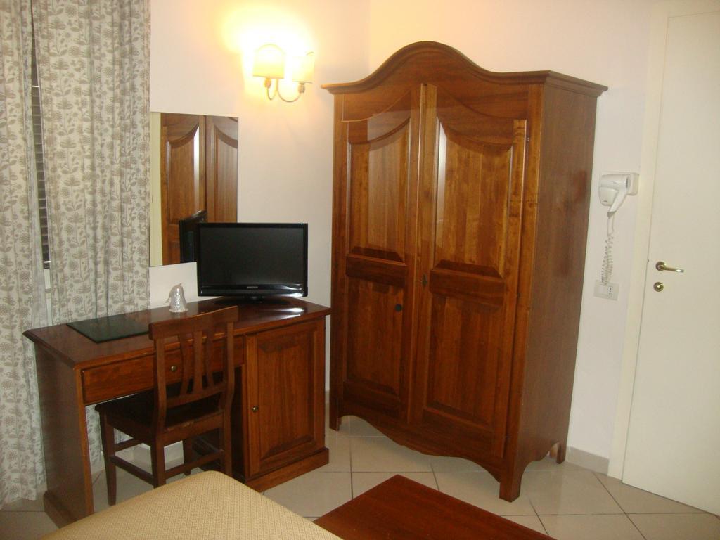 Hotel Primus Roma Oda fotoğraf